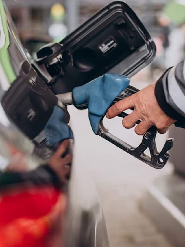 petrol-price-in-iran-1710680276767.jpg